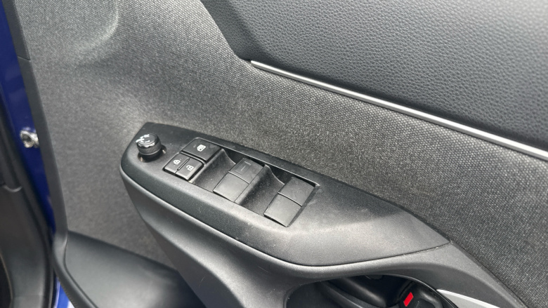 Toyota Yaris Cross 1.5 Hybrid Design 5dr CVT Hybrid Estate